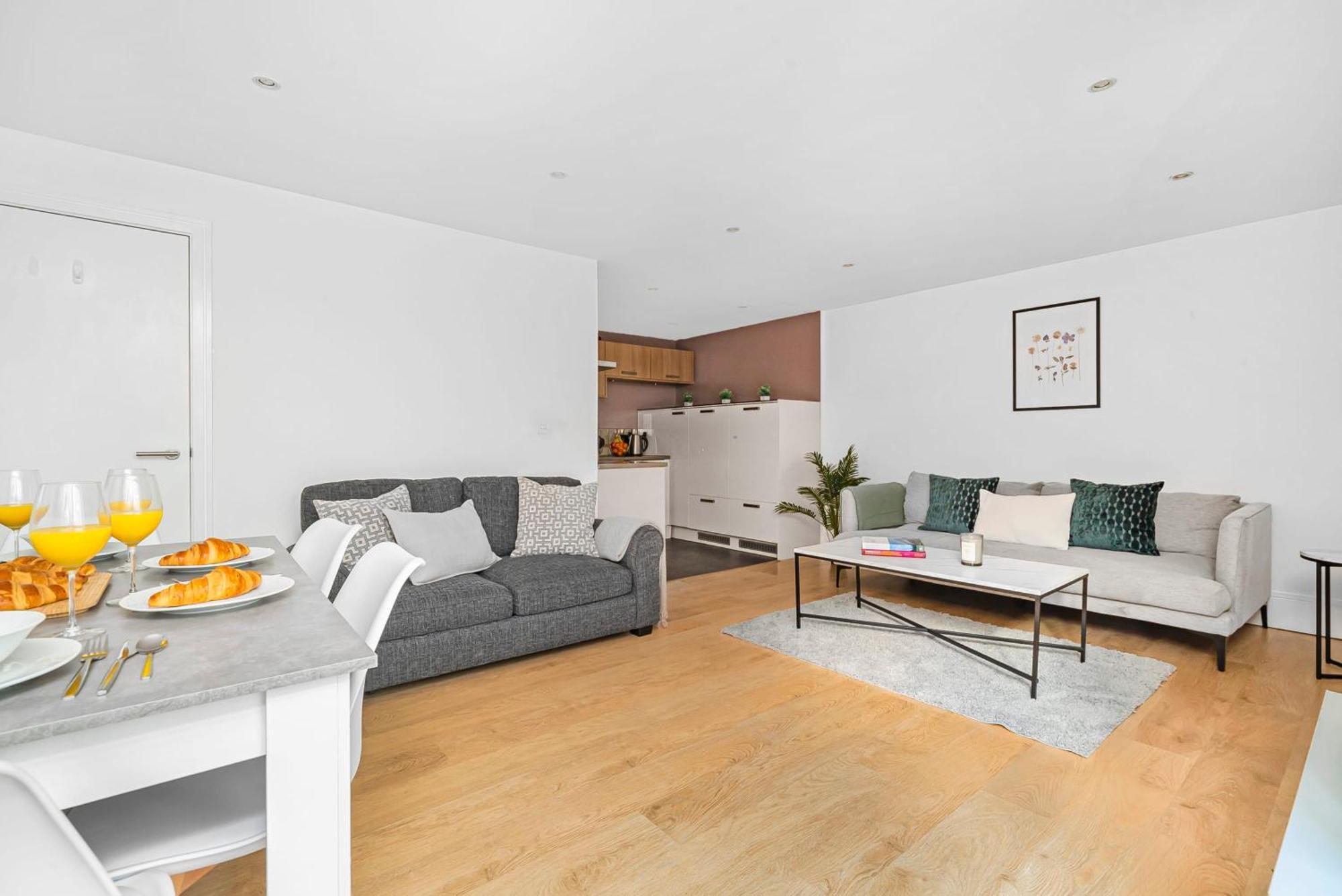 King'S Cross - 2Br With Terrace - Cityapartmentstay London Luaran gambar